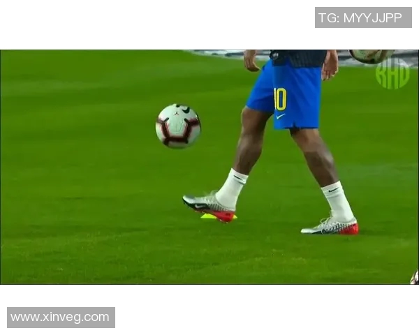 足球明星炫技集锦：超凡脚法与花式挑战精彩瞬间大揭秘